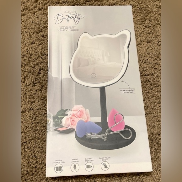 Cat Shaped LED Light Desktop Mirror with Jewelry Dish - Picture 1 of 1